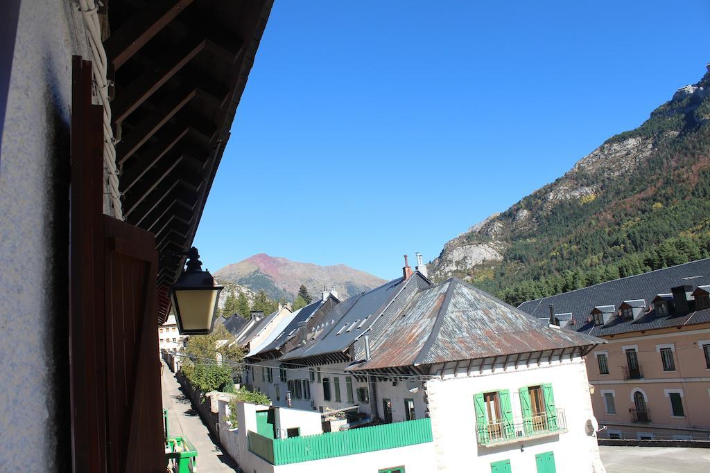 Albergue De Canfranc Estacion 客房 照片